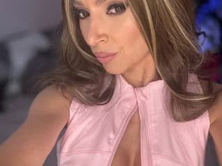 WebCAM of KatllyViviane