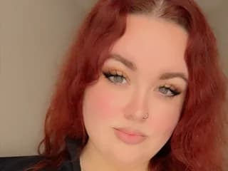 WebCAM of RedheadedBust