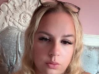 XxMissKatBBWxX WebCAM 